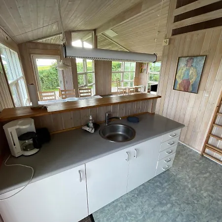 Aeldre Max 4 Voksne Og 4 Born * Lemvig