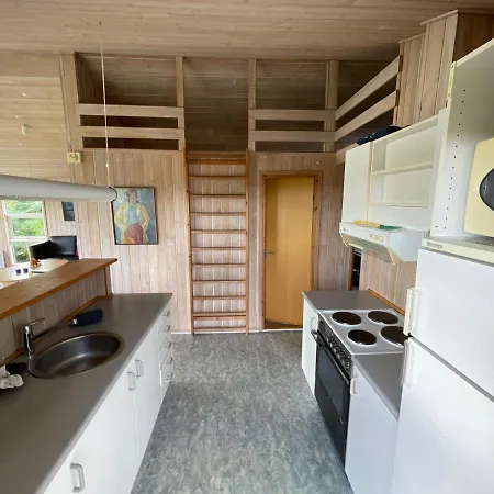 Aeldre Max 4 Voksne Og 4 Born