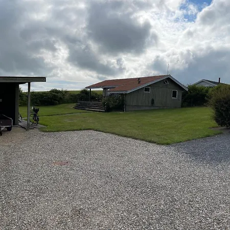 Aeldre Max 4 Voksne Og 4 Born *