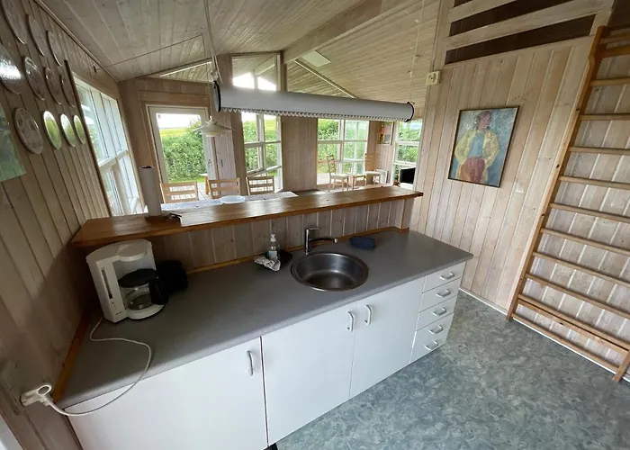 Aeldre Max 4 Voksne Og 4 Born * レムヴィー