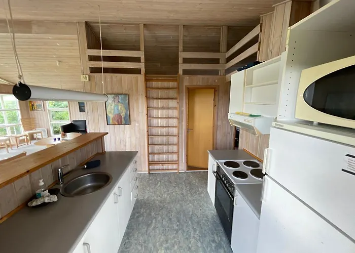 Aeldre Max 4 Voksne Og 4 Born